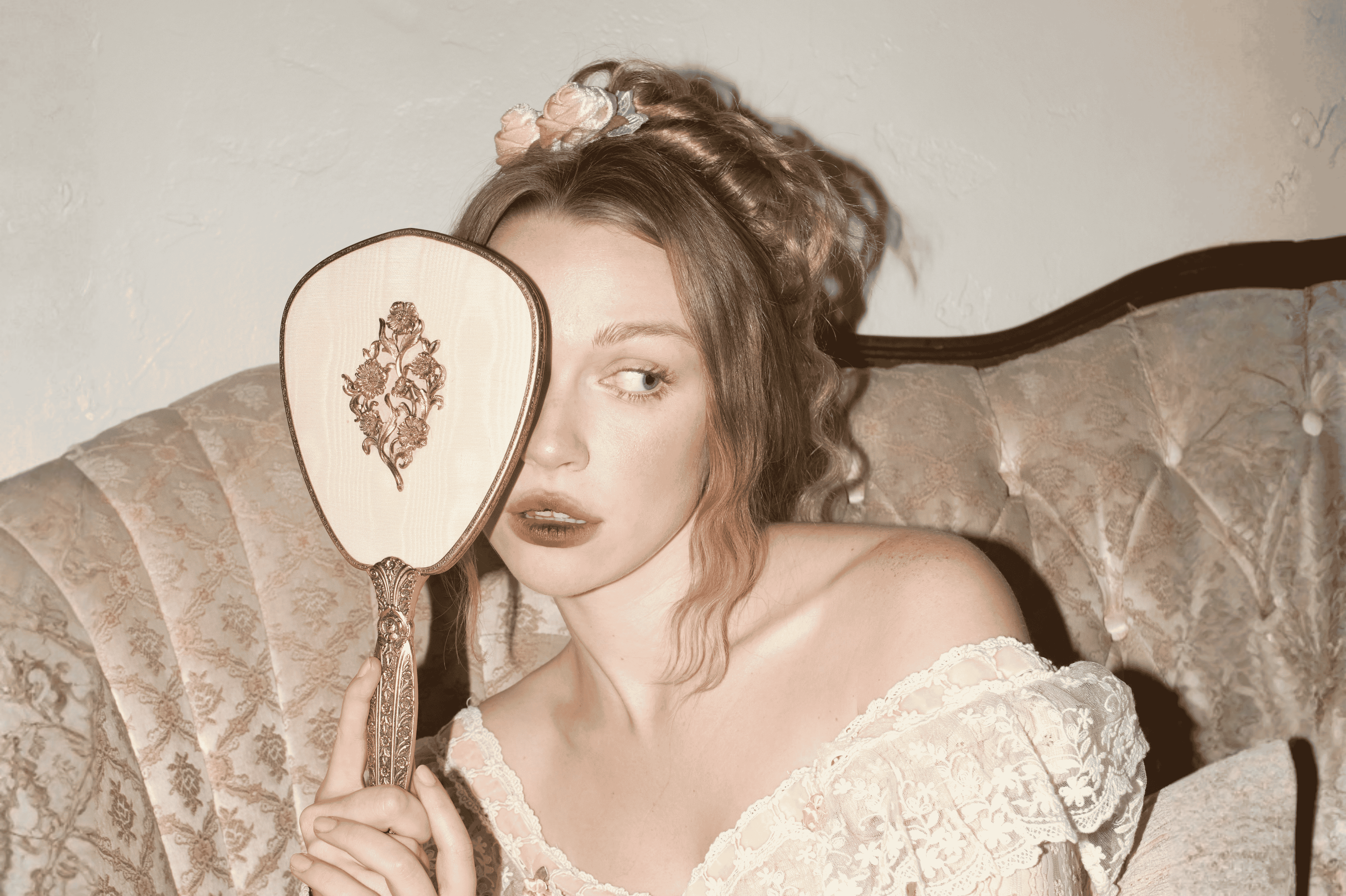 Mollie Elizabeth’s “Run Rabbit” Balances Whimsy and Unease in a Story